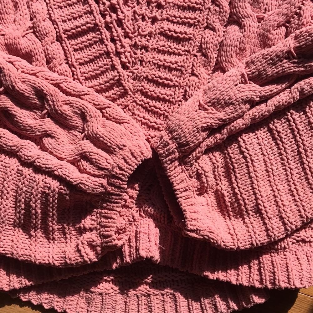 Express sweater - Picture 3 of 3